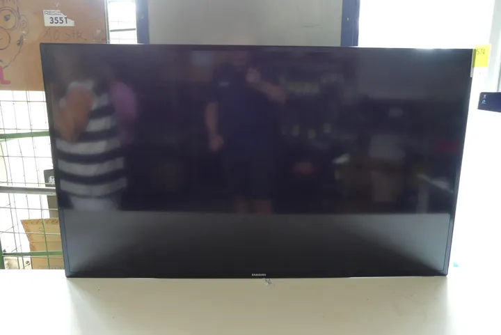 Samsung - Color Display Unit Modell: ME55C
